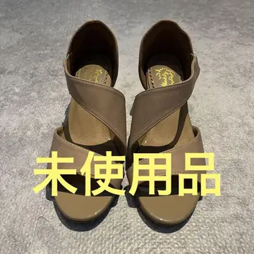 Meekly 미클리 웨지솔 샌들 베이지 M사이즈 미사용