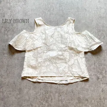 릴리 브라운 LILY BROWN 오팔 자카드 상의 화이트