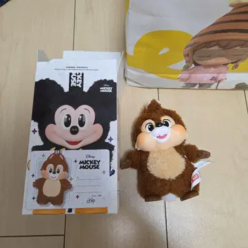 미키 패밀리 칩 POP MART 공식