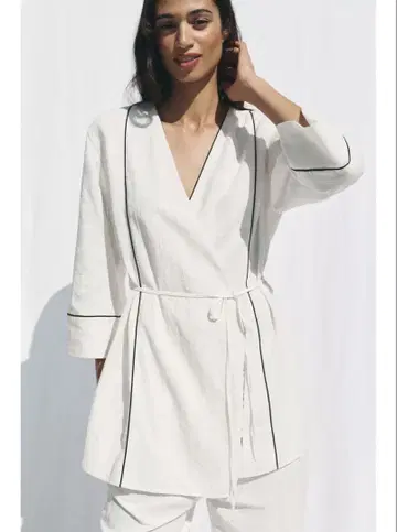 자라 자켓 가디건 가운 화이트 새상품급