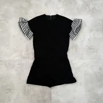 BORDERS at BALCONY 보더스 앳 발코니 살로펫