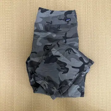 patagonia 배기 팬츠 xs 카모 무늬