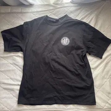 HUF 티셔츠