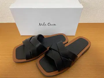 Mila Owen 크로스 스트랩 샌들 블랙