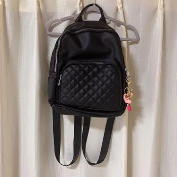 블랙 퀼팅 백팩