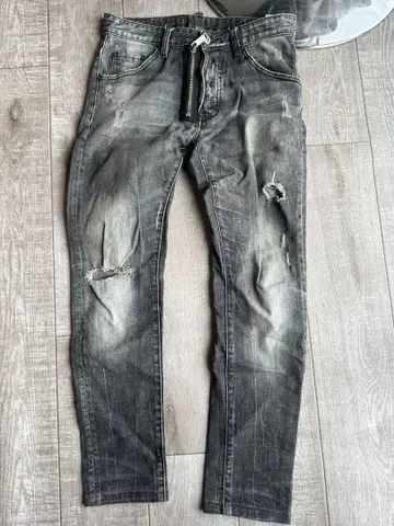 DSQUARED2 데미지 가공 그레이 데님 44