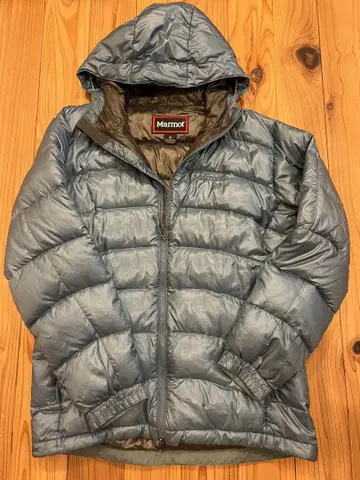 Marmot 후드 부착 다운 자켓 825 필파워 파랑 M 사이즈