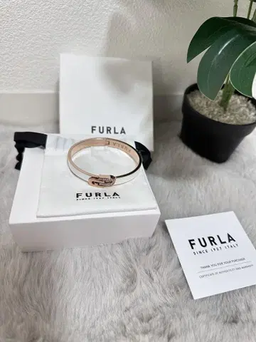 FURLA 훌라 Furla 뱅글 크리스탈 화이트