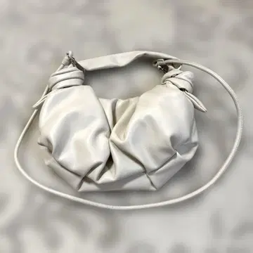 새상품급! ZARA 핸드백