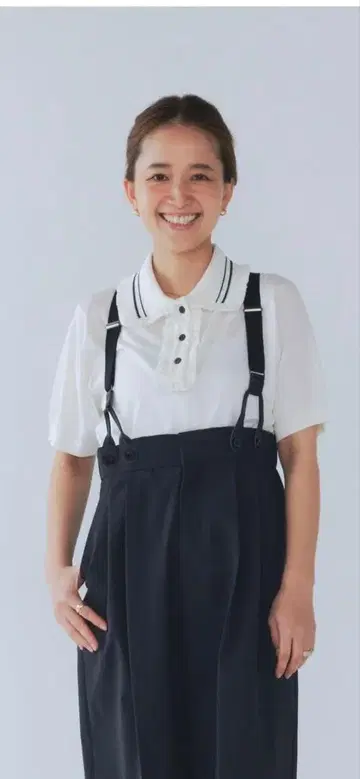 미사용 새상품 미니 프릴 폴로 니트 [2025SM] 38 사이즈