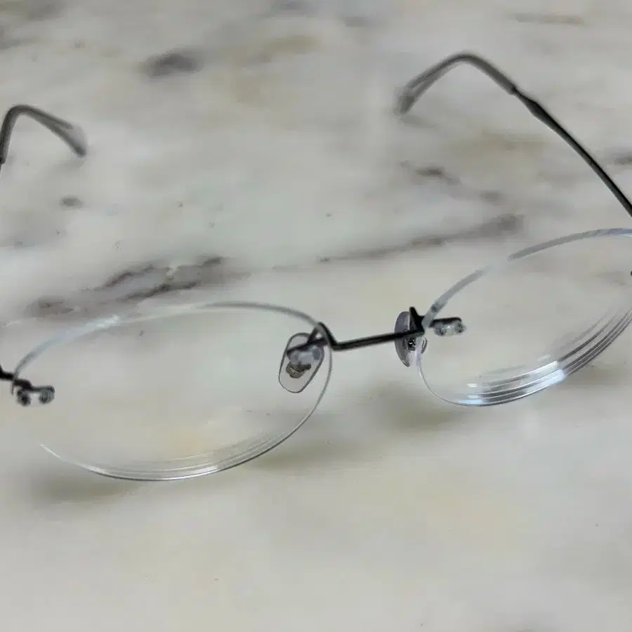 Ray-Ban RB8755 Gunmetal Rimless Glasses #레이밴,#무테안경,#무테 on