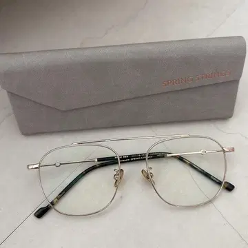 SPRING & STRINGS 골드 라운드 안경