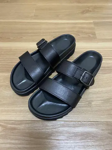YOAK 가죽 샌들 JEREMY BLACK 41 (26-27cm)