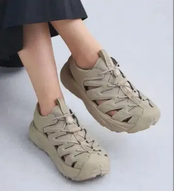HOKA 호파라 샌들 새상품급 23cm