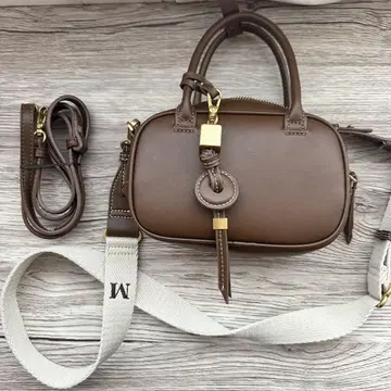 ZARA 미니 스티치 백 M 자수 있음
