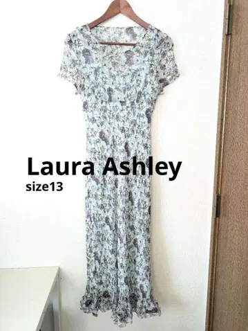새상품급 Laura Ashley 꽃무늬 반팔 롱 원피스 실크 100%