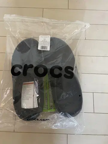 crocs 블랙 클로그 샌들