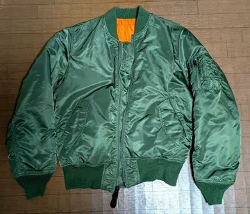 ALPHA INDUSTRIES MA-1 플라이트 자켓