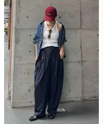 Eongul Double Pocket Design Nylon Pants