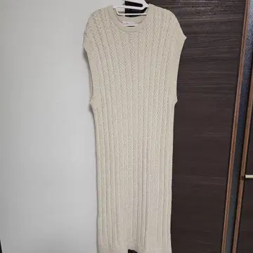 yuw 크림색 슬리브리스 롱 니트 원피스