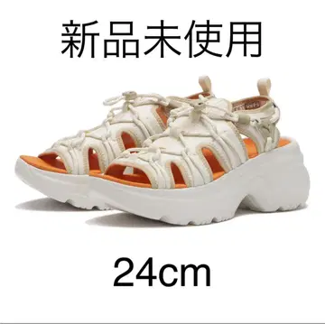 [미사용 새상품] PUMA 샌들 24cm