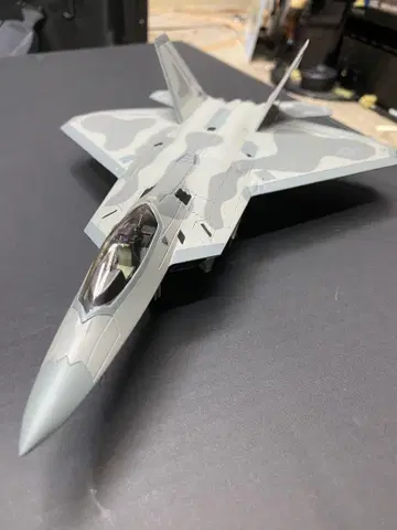 하비마스터 1/72 F-22 랩터 미국 공군 랭글리 기지