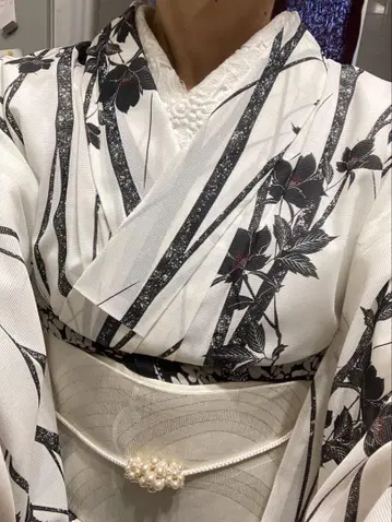명주 기모노 모노톤