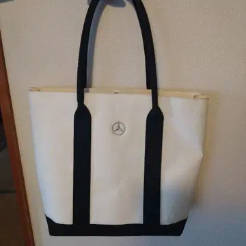 Mercedes-Benz 토트백 화이트