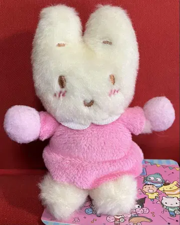 마론크림 캐릭터 마스코트 앉은 모습 손뜨개 공