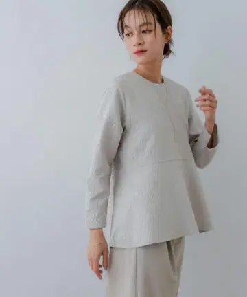 URBAN RESEARCH 자카드 페플럼 블라우스