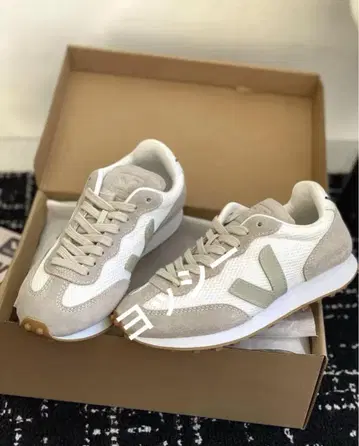 Veja Rio Branco 스니커즈 스웨이드 서스테이너블 22cm