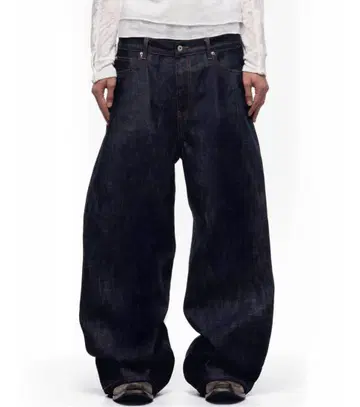 STRUCTIAL LINE SILHOUETTE DENIM PANTS