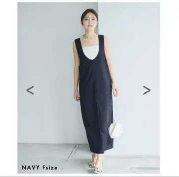 Basement 베이스먼트 디프 라운드넥 원피스 navy