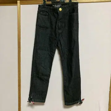 BLUE LABEL CRESTBRIDGE 다크 데님 스트레이트 팬츠