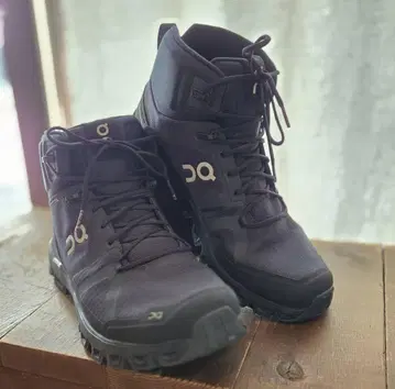 On/Cloudrock Waterproof 27.5cm Mens mid