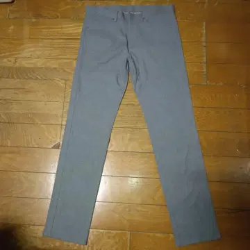 Calvin Klein 라이트 그레이 팬츠