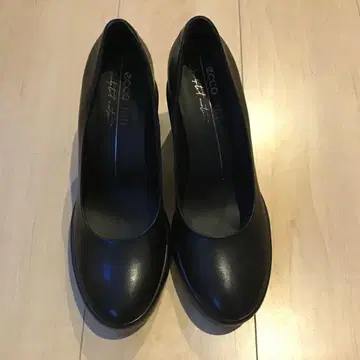 [미사용] ECCO 여성용 펌프스 블랙 10cm 사이즈 38