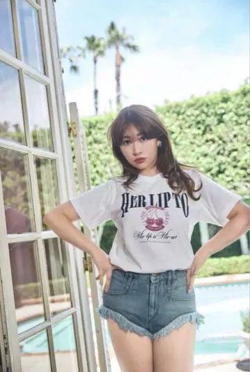 herlipto Classic Cherry Tee 화이트