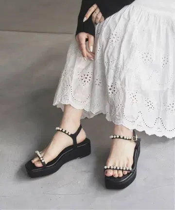 [ LE TALON ] 4cm 펄 플랫 샌들 르탈론