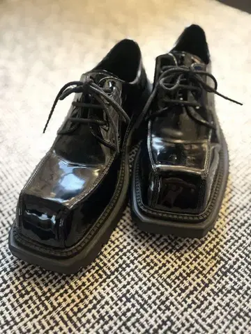 [ SHEIN ] 에나멜 로퍼 (블랙/25cm)