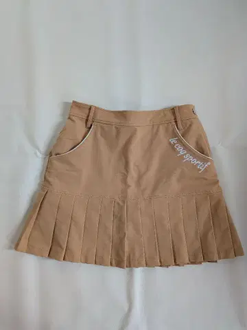 le coq sportif 플리츠 스커트 베이지 이너 일체형 M 사이즈