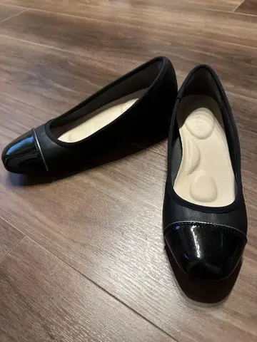 새상품급 편하게 신기 좋은 펌프스 로우힐 24.5cm