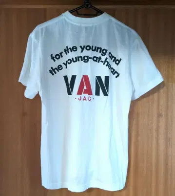 VAN JAC VAN JAC 스테디셀러 백 로고 T셔츠
