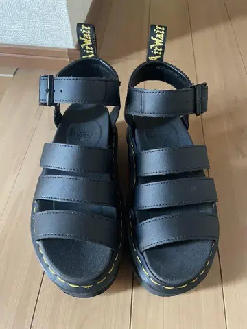Dr. Martens 샌들 BLAIRE QUAD UK3