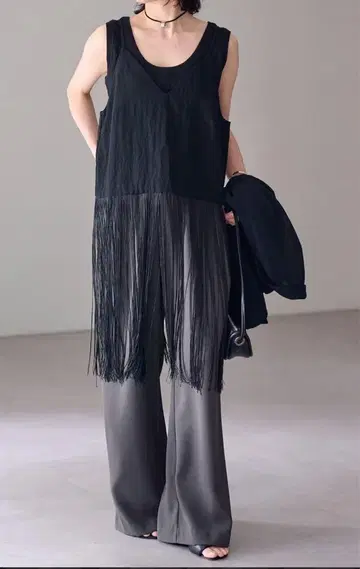 [ 레이어드에 딱 ] omekashi 프린지 캐미 튜닉 블랙
