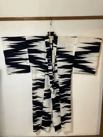 혼다야 겐베에 10대 야마구치 겐베에 번개 패턴 M 사이즈 유카타