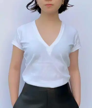 매디슨 블루 스테디셀러 화이트 V넥 티셔츠 00XS 반팔