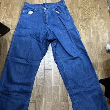 JUNRED 다크 네이비 스트레이트 데님 팬츠