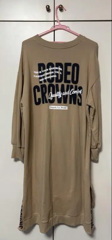 RODEO CROWNS 베이지 긴팔 원피스