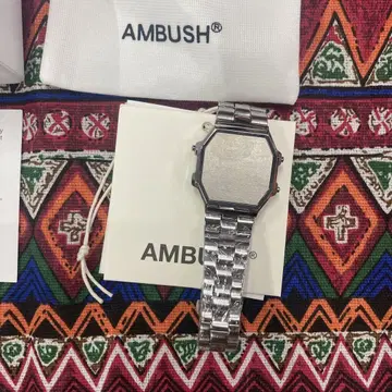 AMBUSH 팔각형 케이스 시계 팔찌